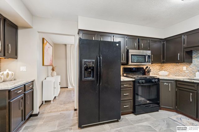 5004 N 103rd Street, Omaha, NE 68134
