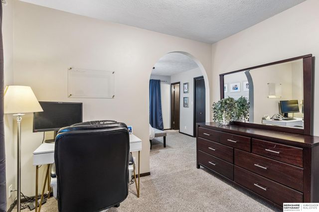 5004 N 103rd Street, Omaha, NE 68134