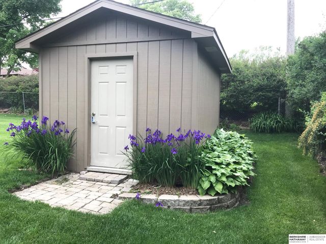 5004 N 103rd Street, Omaha, NE 68134