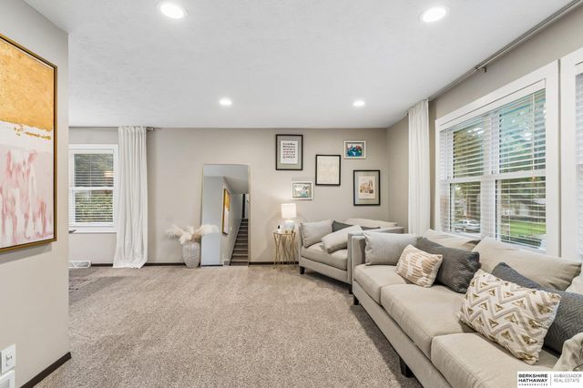5004 N 103rd Street, Omaha, NE 68134