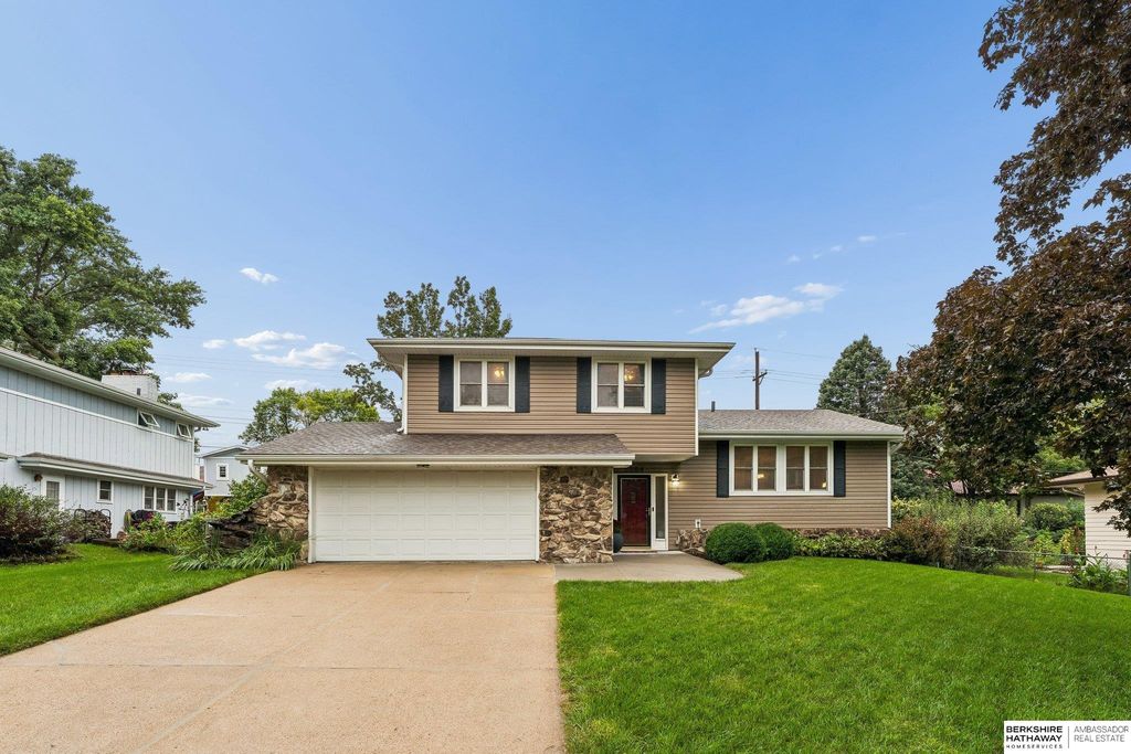 5004 N 103rd Street, Omaha, NE 68134