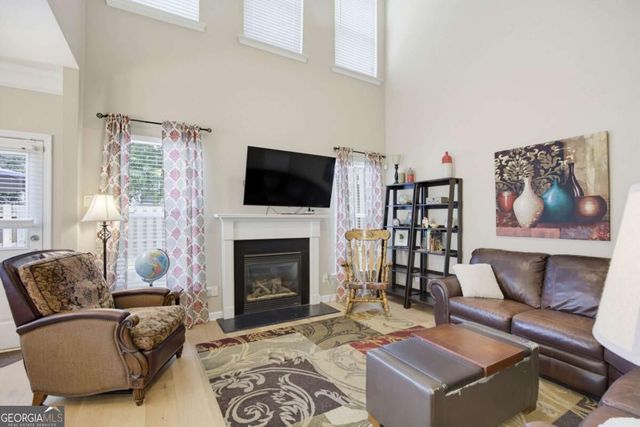 511 Hillside Trail, Woodstock, GA 30188