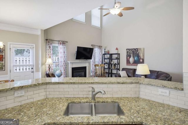 511 Hillside Trail, Woodstock, GA 30188