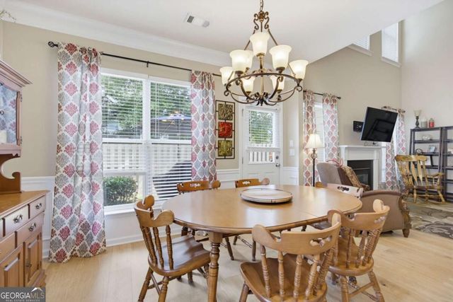 511 Hillside Trail, Woodstock, GA 30188