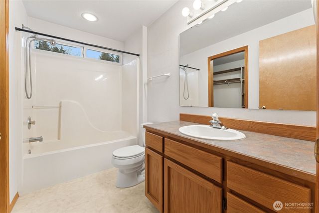 5401 Carpenter Road SE, Olympia, WA 98513