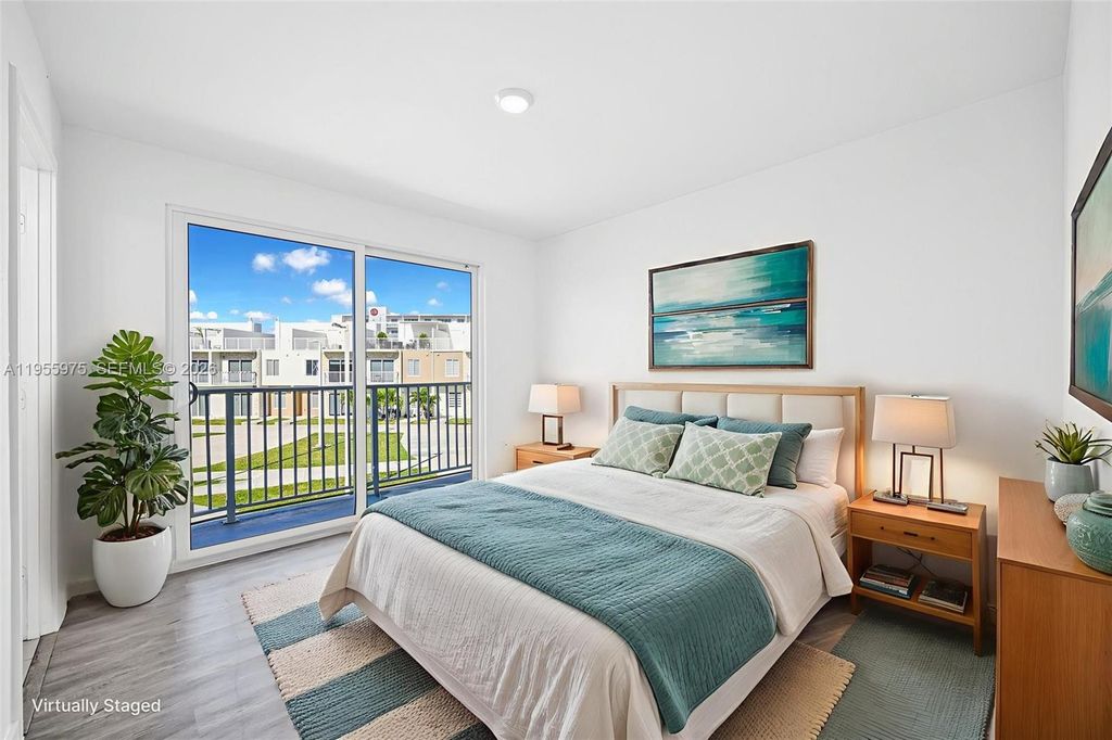 Image 28 of property listing at 25874 SW 139th Ct, Homestead, FL 33032