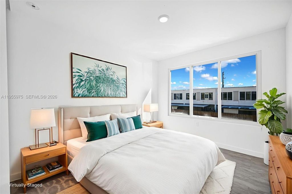 Image 39 of property listing at 25874 SW 139th Ct, Homestead, FL 33032