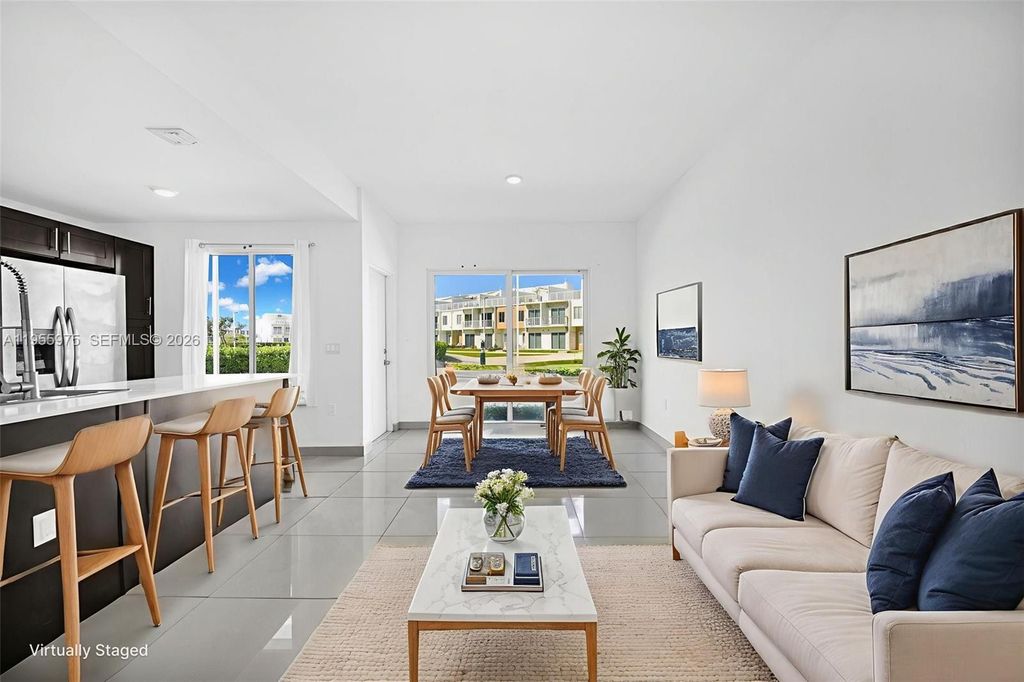 Image 6 of property listing at 25874 SW 139th Ct, Homestead, FL 33032