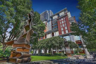 435 S Tryon Street, Charlotte, NC 28202