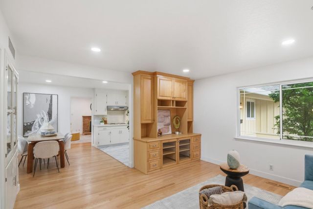 1985 Minna Way, San Jose, CA 95124