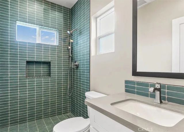 738 Center C, Costa Mesa, CA 92627
