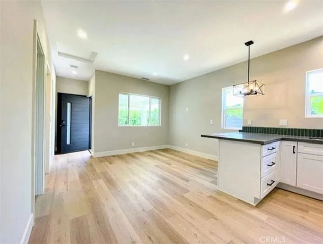 738 Center C, Costa Mesa, CA 92627