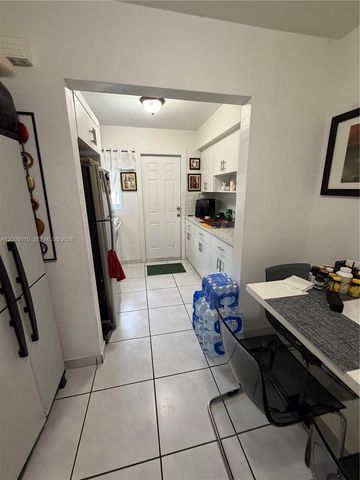 3361 SW 28th St, Miami, FL 33133