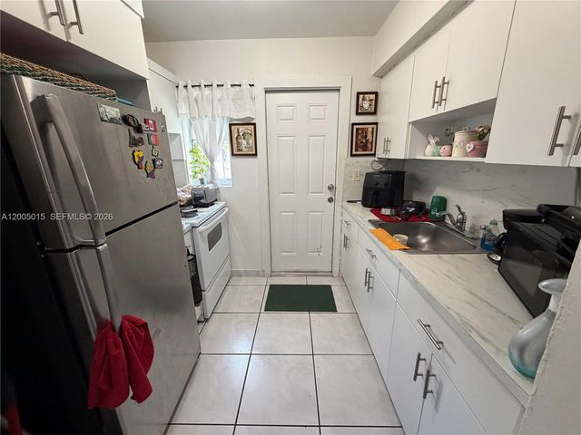 3361 SW 28th St, Miami, FL 33133