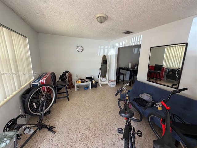 3361 SW 28th St, Miami, FL 33133