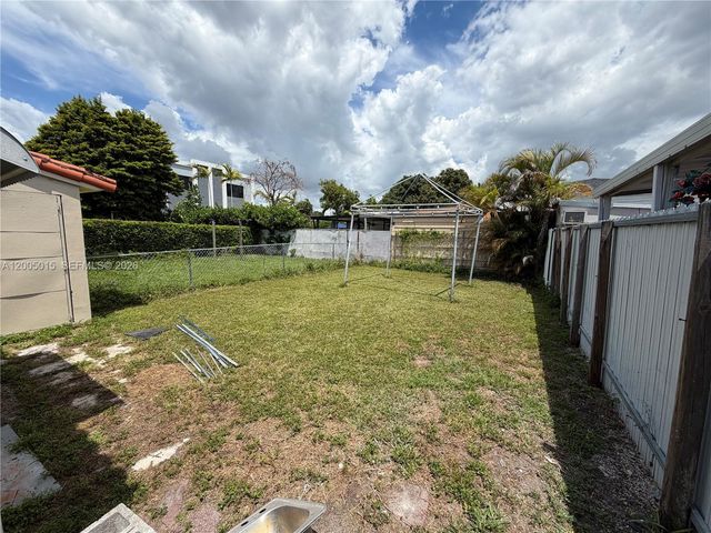 3361 SW 28th St, Miami, FL 33133