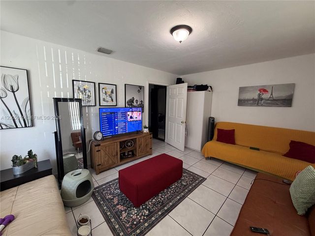 3361 SW 28th St, Miami, FL 33133