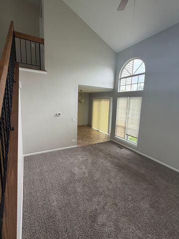 902 Sturnbridge Court, Schaumburg, IL 60173