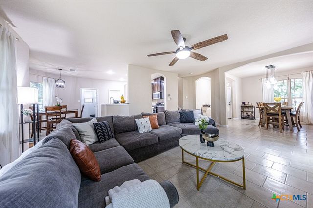 4431 Hogg, San Antonio, TX 78223