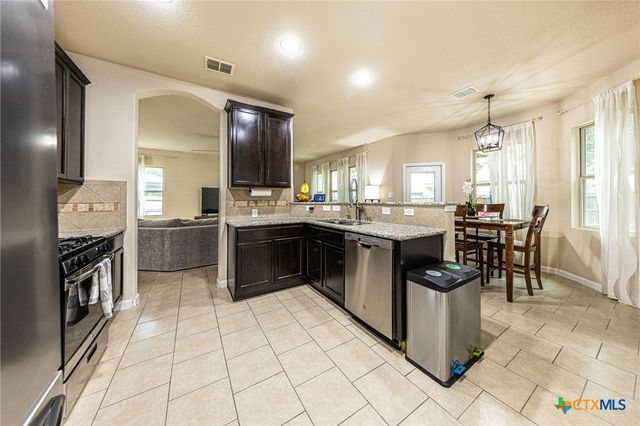 4431 Hogg, San Antonio, TX 78223