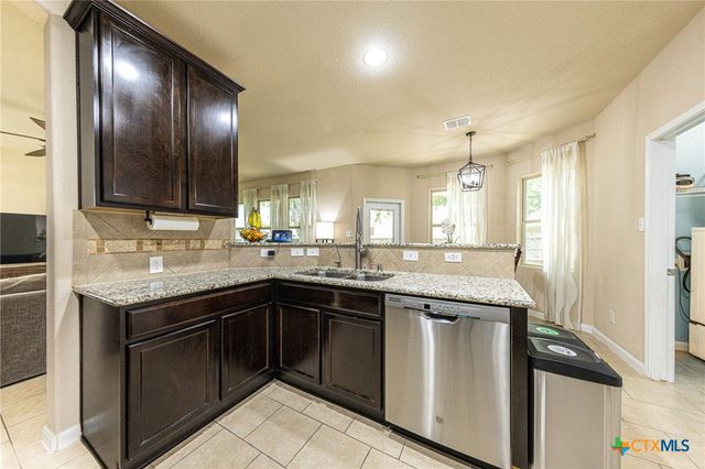 4431 Hogg, San Antonio, TX 78223