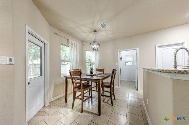 4431 Hogg, San Antonio, TX 78223