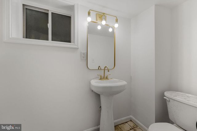 2712 S DAKOTA AVE NE, Washington, DC 20018