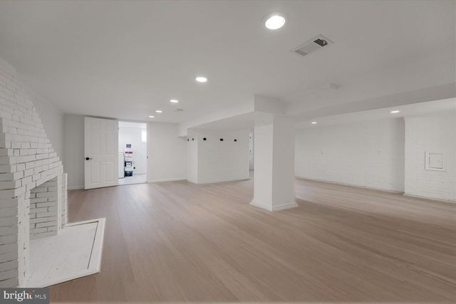 2712 S DAKOTA AVE NE, Washington, DC 20018