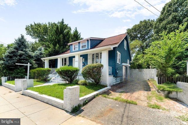 2712 S DAKOTA AVE NE, Washington, DC 20018