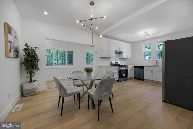 2712 S DAKOTA AVE NE, Washington, DC 20018