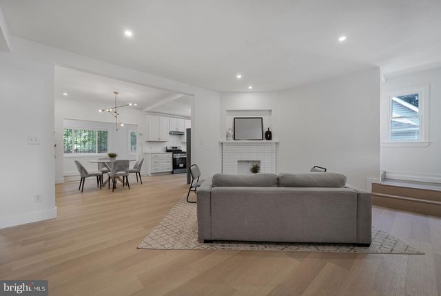 2712 S DAKOTA AVE NE, Washington, DC 20018