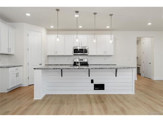 205 Green Valley Cir, Castle Pines, CO 80108