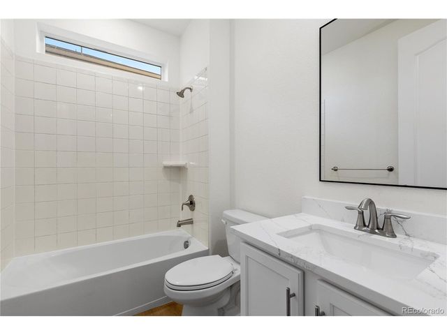 205 Green Valley Cir, Castle Pines, CO 80108