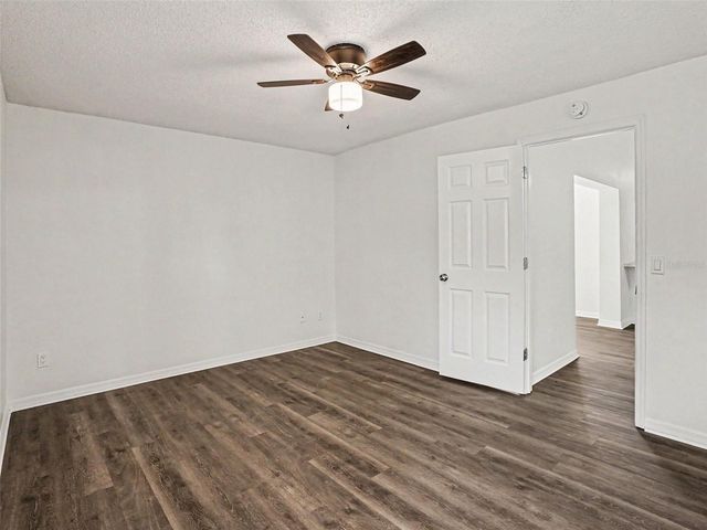 207 LAKE MCCOY DRIVE, Apopka, FL 32712