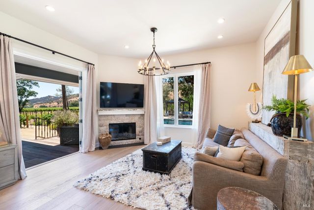 4189 Silverado Trl, Calistoga, CA 94515