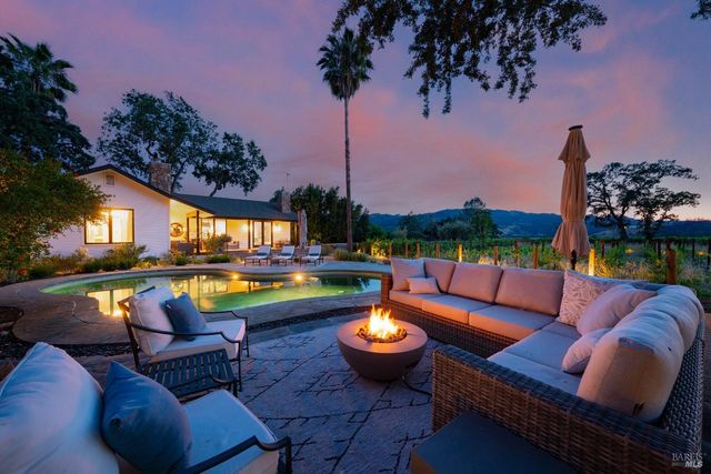 4189 Silverado Trl, Calistoga, CA 94515