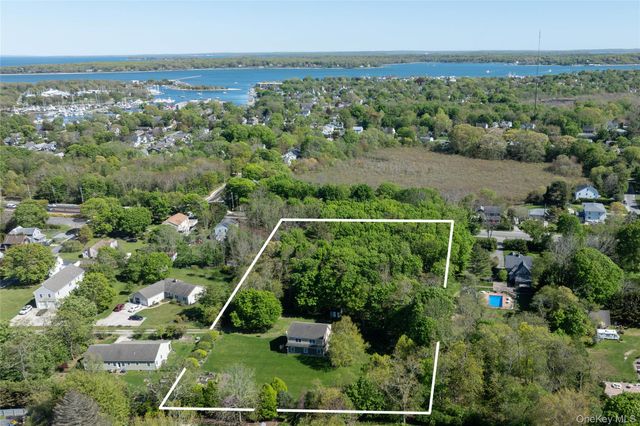427 Sound Road, Greenport, NY 11944