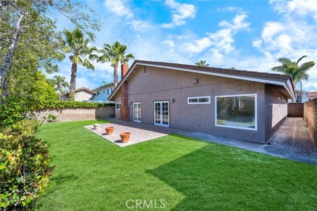 9809 Red River Circle, Fountain Valley, CA 92708