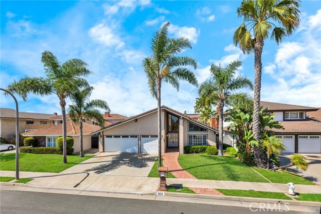 9809 Red River Circle, Fountain Valley, CA 92708