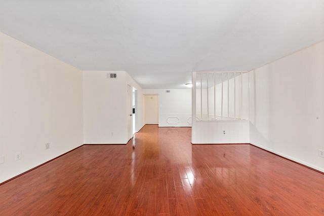 12633 Memorial Drive 170, Houston, TX 77024