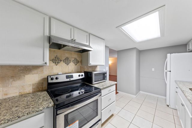 12633 Memorial Drive 170, Houston, TX 77024