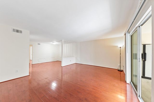 12633 Memorial Drive 170, Houston, TX 77024