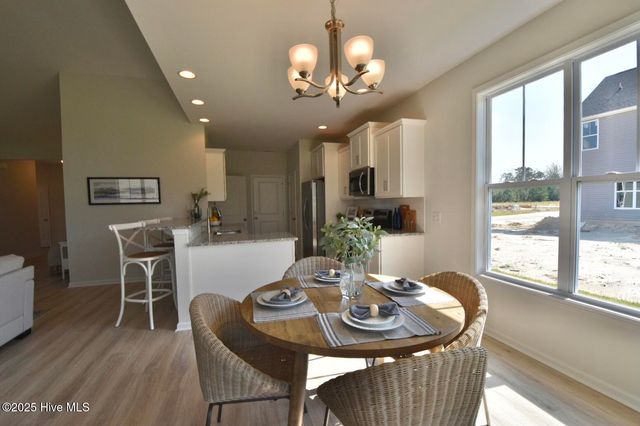 205 S Bandwheel Way, Hampstead, NC 28443