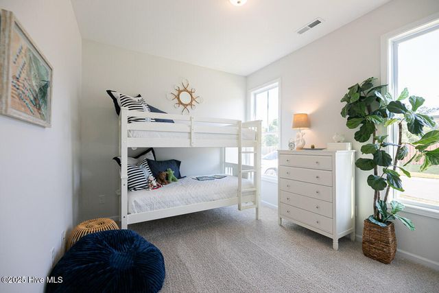 205 S Bandwheel Way, Hampstead, NC 28443