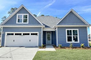 205 S Bandwheel Way, Hampstead, NC 28443