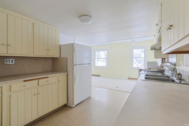 108 N West Street, Milford, IN 46542