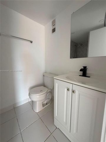4801 NW 7th Street 60816, Miami, FL 33126