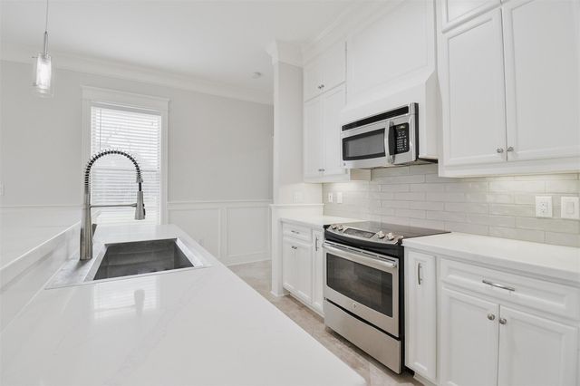 2802 Morrison Street 109, Houston, TX 77009