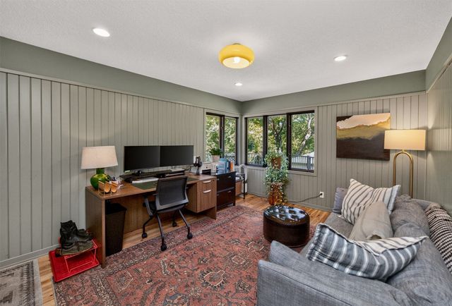 5154 Lower Beaver Road, Des Moines, IA 50310