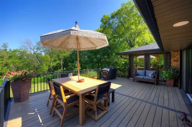 5154 Lower Beaver Road, Des Moines, IA 50310